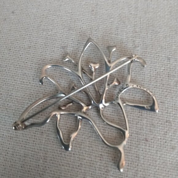 Tiffany & Co. Sterling 925 vintage bean flower brooch. Marked 1985. - Picture 2 of 4